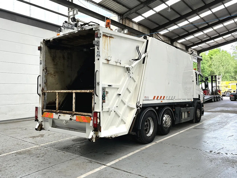 Scania P230 6X2 / Essieu relevable directionnel / Stuurbare liftas / Steerable lift axle - Benne à ordures ménagères: photos 5 Scania P230 6X2 / Essieu relevable directionnel / Stuurbare liftas / Steerable lift axle - Benne à ordures ménagères: photos 5