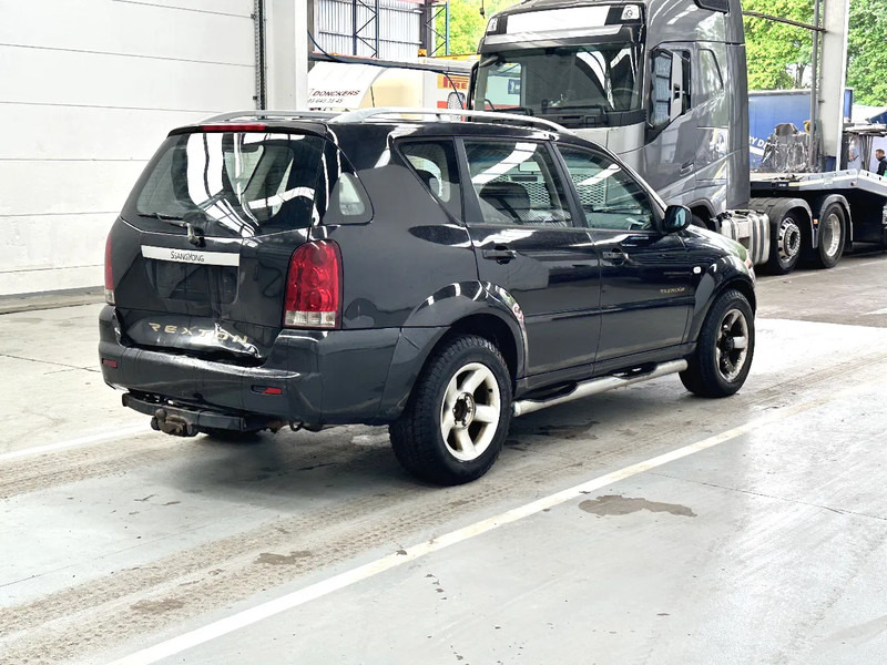 SsangYong Rexton AIRCO / LEATHER / MOTEUR MERCEDES - MERCEDES MOTOR - SUV: photos 5 SsangYong Rexton AIRCO / LEATHER / MOTEUR MERCEDES - MERCEDES MOTOR - SUV: photos 5