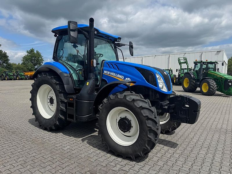 New Holland T6.145 EC40 GEVEERDE VOORAS 2023 500 UUR!!! - Tracteur agricole: photos 2 New Holland T6.145 EC40 GEVEERDE VOORAS 2023 500 UUR!!! - Tracteur agricole: photos 2