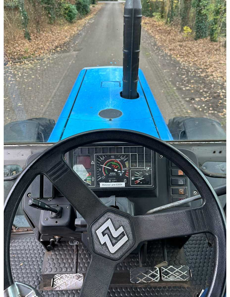1988 LANDINI DT 6880 ALL-WHEEL DRIVE FARM TRACTOR - Tracteur agricole: photos 4 1988 LANDINI DT 6880 ALL-WHEEL DRIVE FARM TRACTOR - Tracteur agricole: photos 4