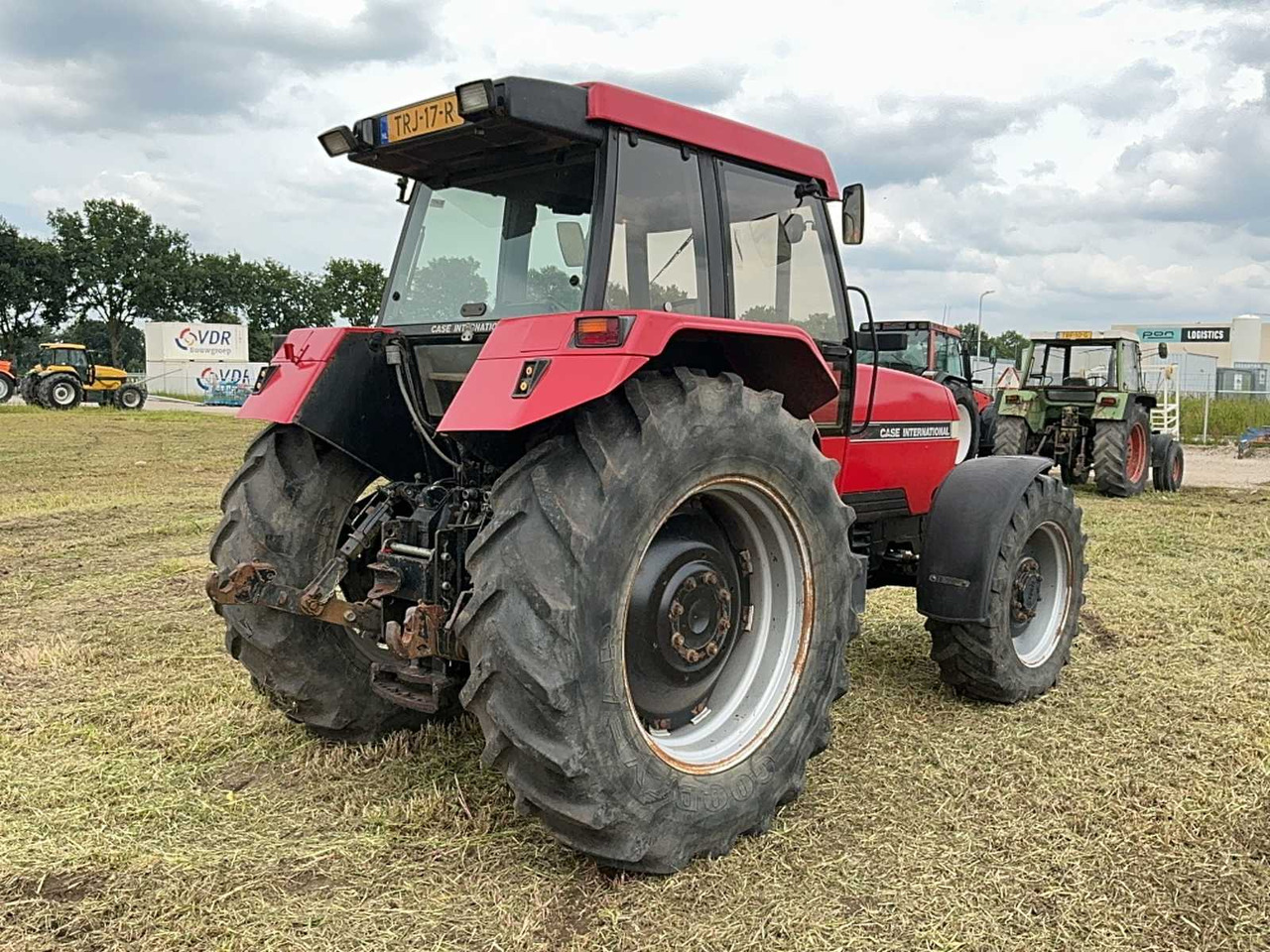 1990 CASE INTERNATIONAL 5130 ALL-WHEEL DRIVE FARM TRACTOR - Tracteur agricole: photos 5 1990 CASE INTERNATIONAL 5130 ALL-WHEEL DRIVE FARM TRACTOR - Tracteur agricole: photos 5