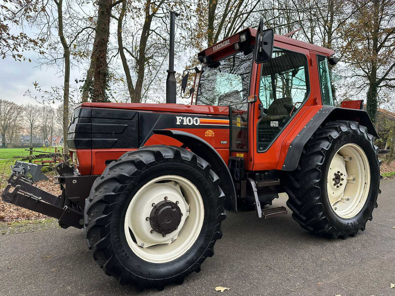 1995 FIAT F100 HI-LO ALL-WHEEL DRIVE FARM TRACTOR - Tracteur agricole: photos 1 1995 FIAT F100 HI-LO ALL-WHEEL DRIVE FARM TRACTOR - Tracteur agricole: photos 1