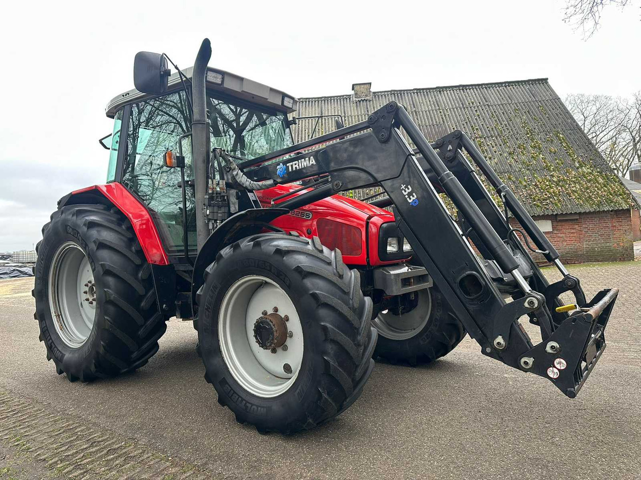 2001 MASSEY FERGUSON 6255 FOUR WHEEL DRIVE FARM TRACTOR - Tracteur agricole: photos 4 2001 MASSEY FERGUSON 6255 FOUR WHEEL DRIVE FARM TRACTOR - Tracteur agricole: photos 4