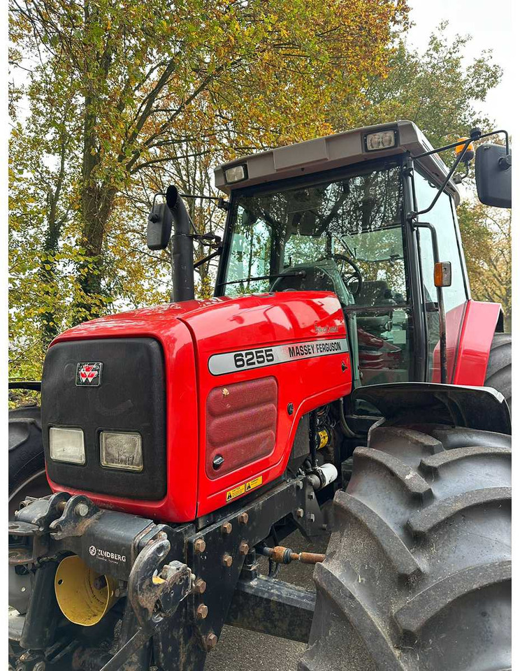 2002 MASSEY FERGUSON 6255 FOUR WHEEL DRIVE FARM TRACTOR - Tracteur agricole: photos 4 2002 MASSEY FERGUSON 6255 FOUR WHEEL DRIVE FARM TRACTOR - Tracteur agricole: photos 4