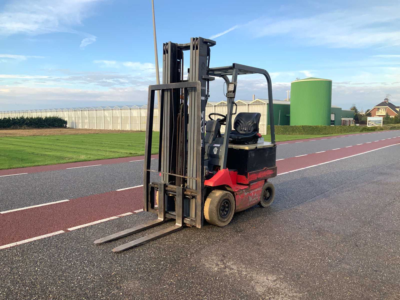2007 NYK FB15P FORKLIFT - Chariot élévateur: photos 2 2007 NYK FB15P FORKLIFT - Chariot élévateur: photos 2