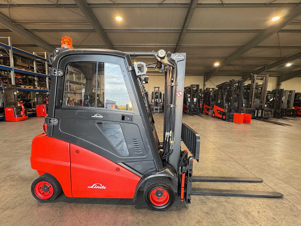 2011 SERVICE + UVV 09/2026 LINDE H20T 2.000KG TRIPLEX 3.+4. - Chariot élévateur: photos 4 2011 SERVICE + UVV 09/2026 LINDE H20T 2.000KG TRIPLEX 3.+4. - Chariot élévateur: photos 4