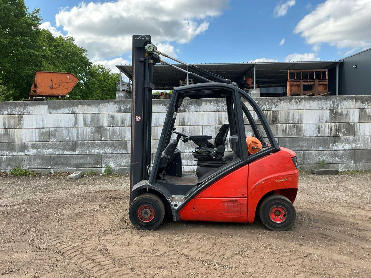 2013 LINDE H25T FORKLIFT TRUCK - Chariot élévateur: photos 2 2013 LINDE H25T FORKLIFT TRUCK - Chariot élévateur: photos 2