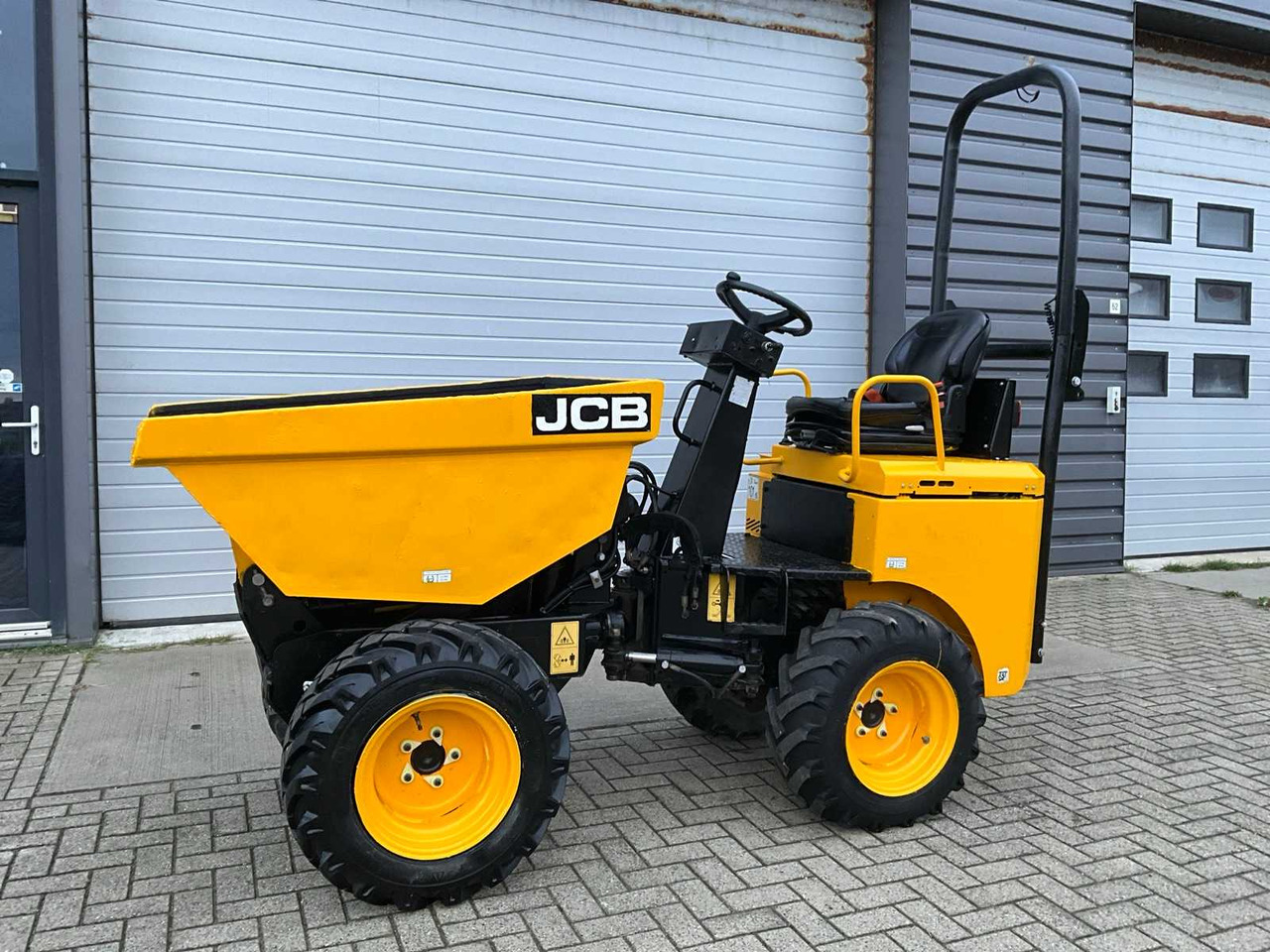 2015 JCB 1THT DUMPER - Mini tombereau: photos 1 2015 JCB 1THT DUMPER - Mini tombereau: photos 1