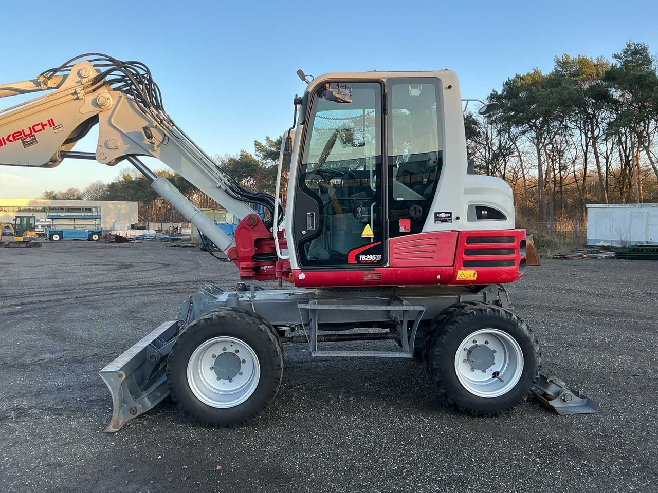 2016 TAKEUCHI TB295W MIDI EXCAVATOR - Pelle: photos 2 2016 TAKEUCHI TB295W MIDI EXCAVATOR - Pelle: photos 2