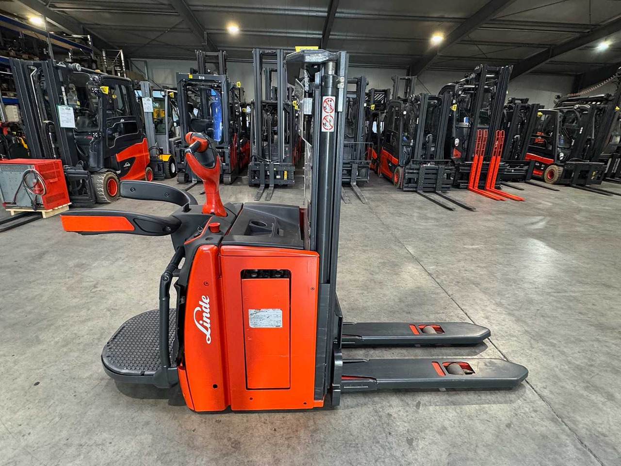 Chariot élévateur 2017 SERVICE +UVV 10/2026 LINDE L14AP EVO 1.400KG SCALE PALLET TRUCK ANT 3.817 HOURS: photos 6