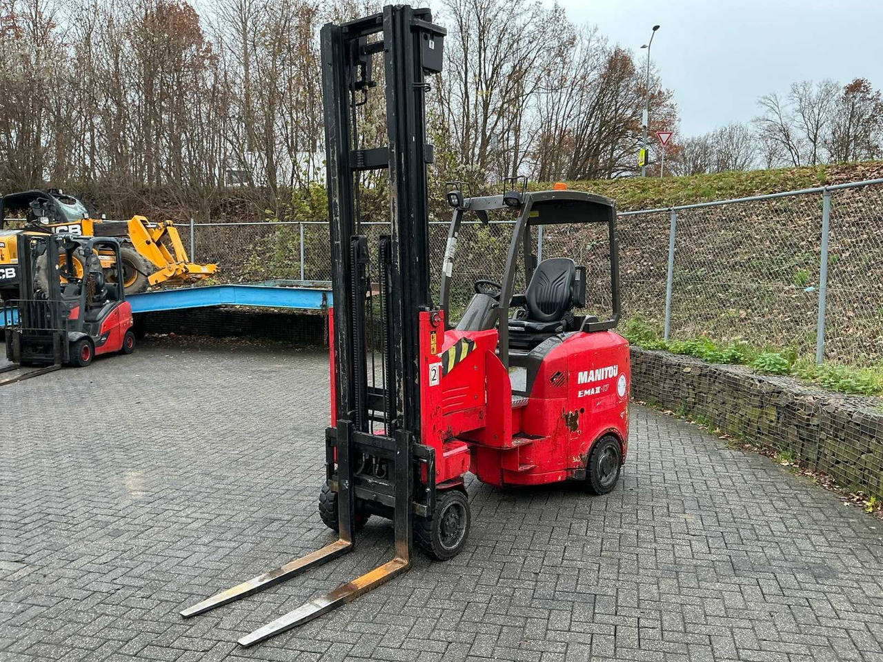 2018 MANITOU EMA1117 FORKLIFT - Chariot élévateur: photos 1 2018 MANITOU EMA1117 FORKLIFT - Chariot élévateur: photos 1