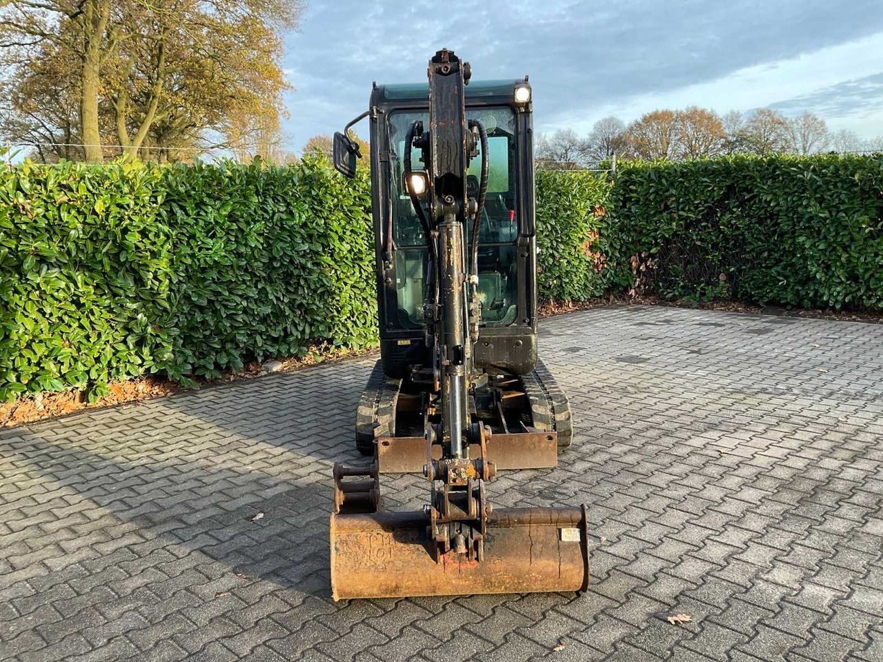 2022 HYUNDAI ROBEX 18-9AK MINI EXCAVATOR - Mini pelle: photos 4 2022 HYUNDAI ROBEX 18-9AK MINI EXCAVATOR - Mini pelle: photos 4