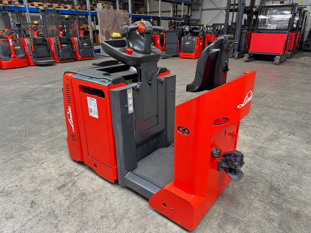 2023 SERVICE + UVV 06/2026 LINDE P50C 5.000KG TRACTOR TOWING VEHICLE TRACTOR 2.633 HOURS 500AH BATTERY - Chariot élévateur: photos 4 2023 SERVICE + UVV 06/2026 LINDE P50C 5.000KG TRACTOR TOWING VEHICLE TRACTOR 2.633 HOURS 500AH BATTERY - Chariot élévateur: photos 4