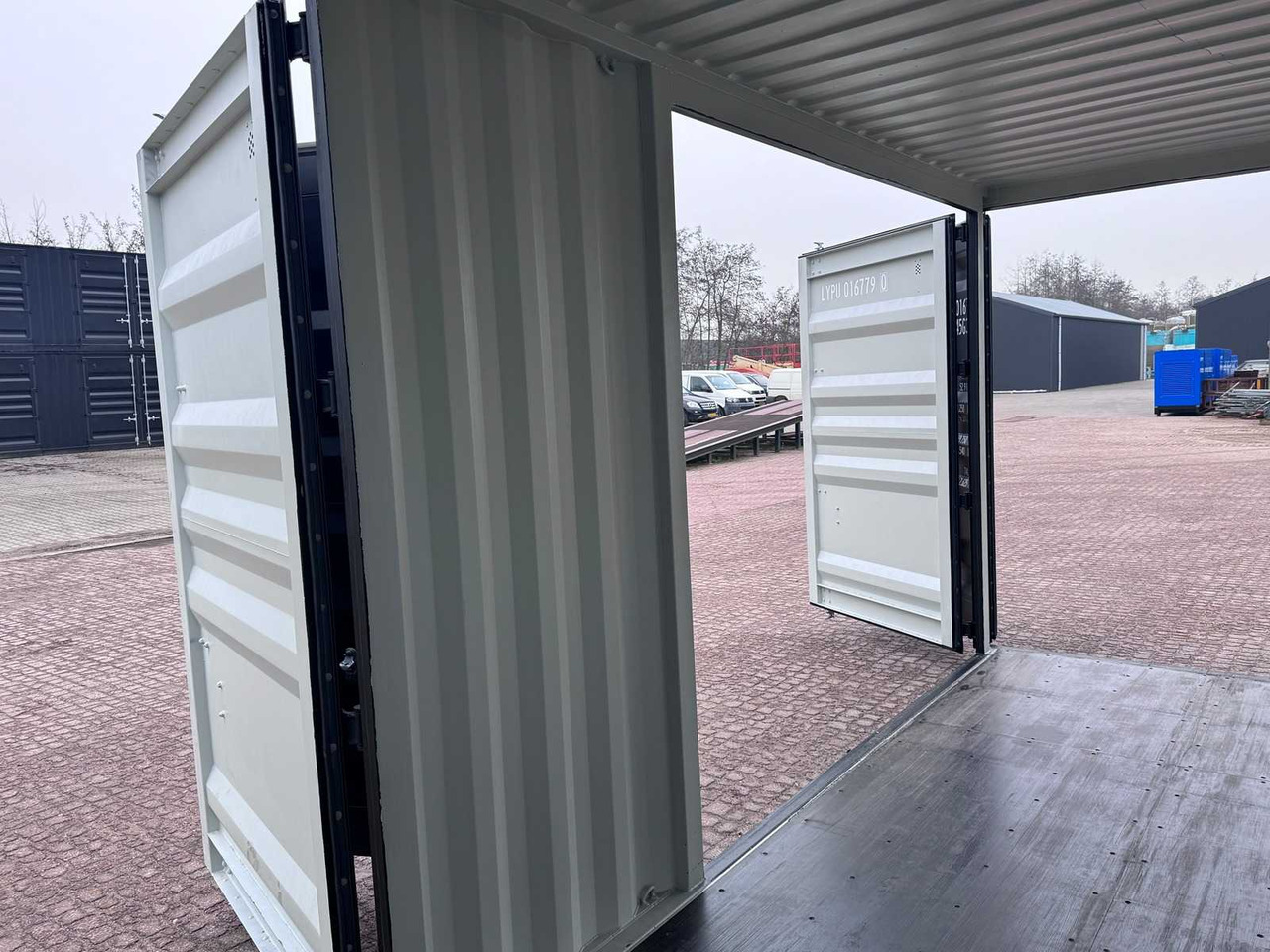 Conteneur maritime 40ft HQ High Cube shipping container with 3 side doors: photos 17