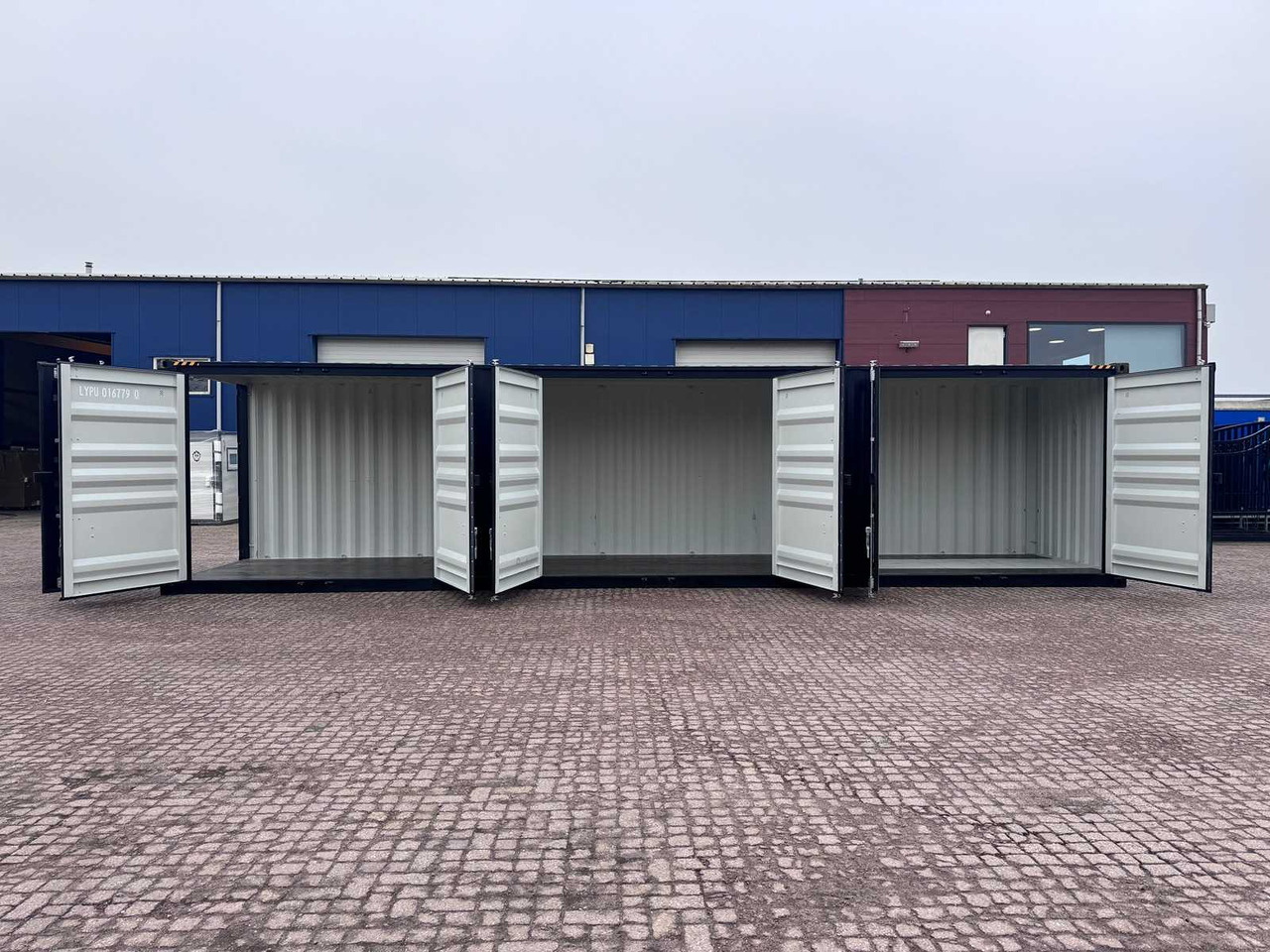 40ft HQ High Cube shipping container with 3 side doors - Conteneur maritime: photos 2 40ft HQ High Cube shipping container with 3 side doors - Conteneur maritime: photos 2