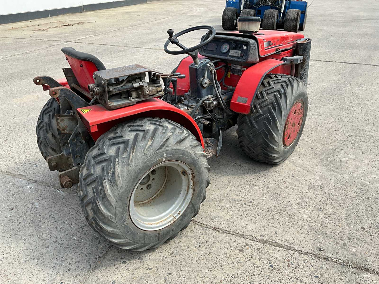 Antonio Carraro Supertigre 5500 - Tracteur agricole: photos 5 Antonio Carraro Supertigre 5500 - Tracteur agricole: photos 5