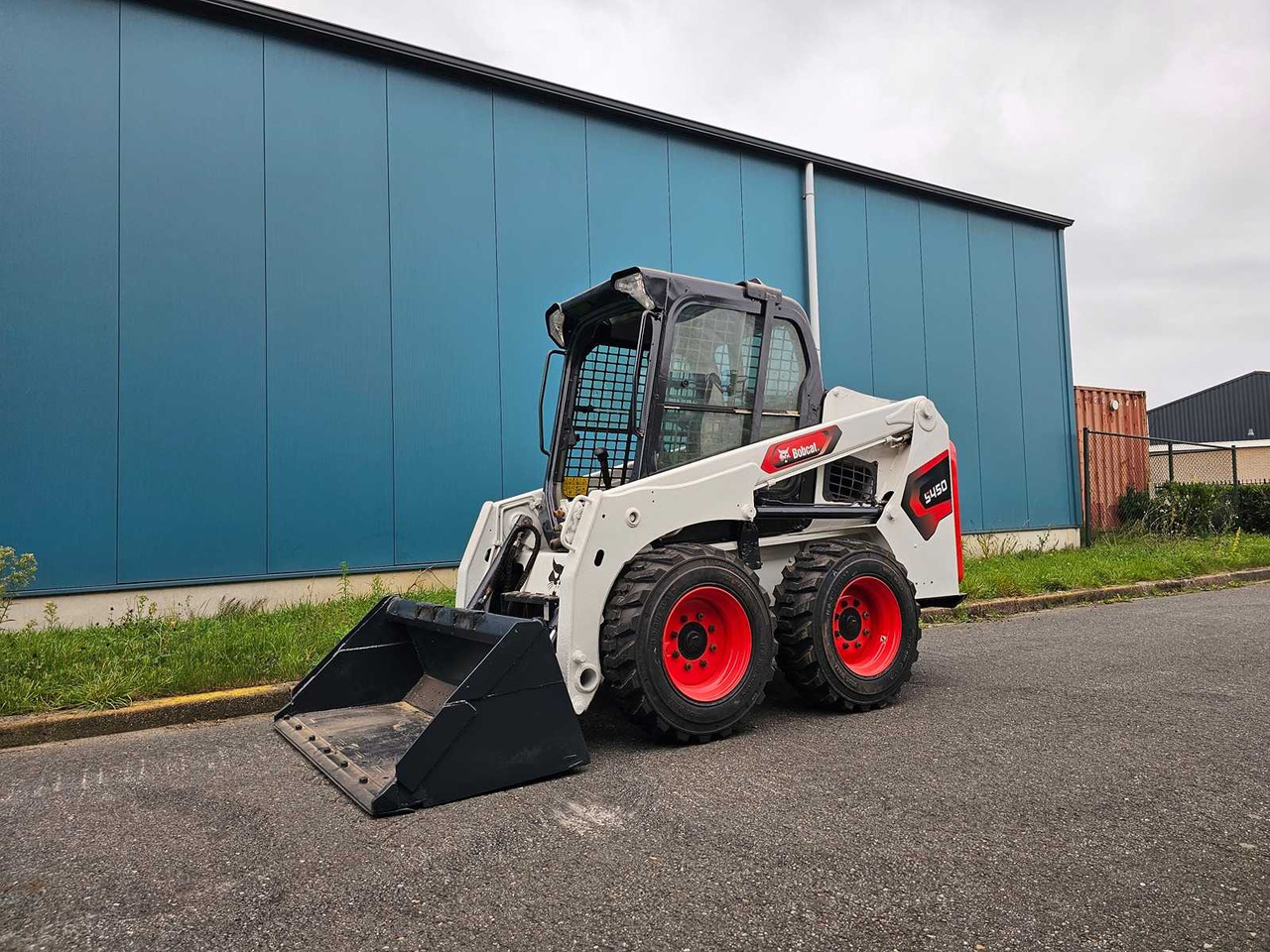 Bobcat S450 - Mini chargeuse: photos 1 Bobcat S450 - Mini chargeuse: photos 1