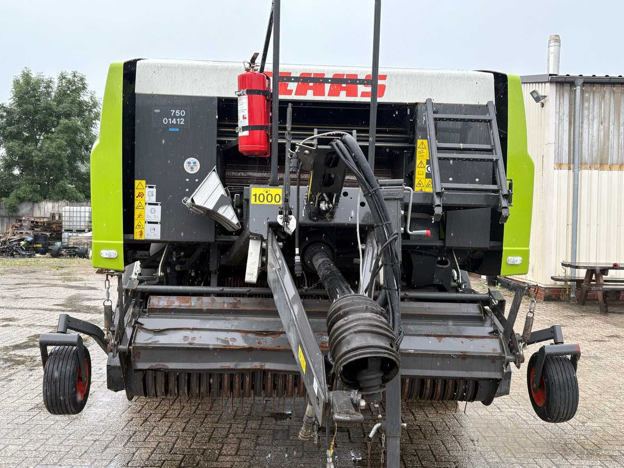 CLAAS ROLLANT 455 UNIWRAP 750 - Presse à balles rondes: photos 2 CLAAS ROLLANT 455 UNIWRAP 750 - Presse à balles rondes: photos 2