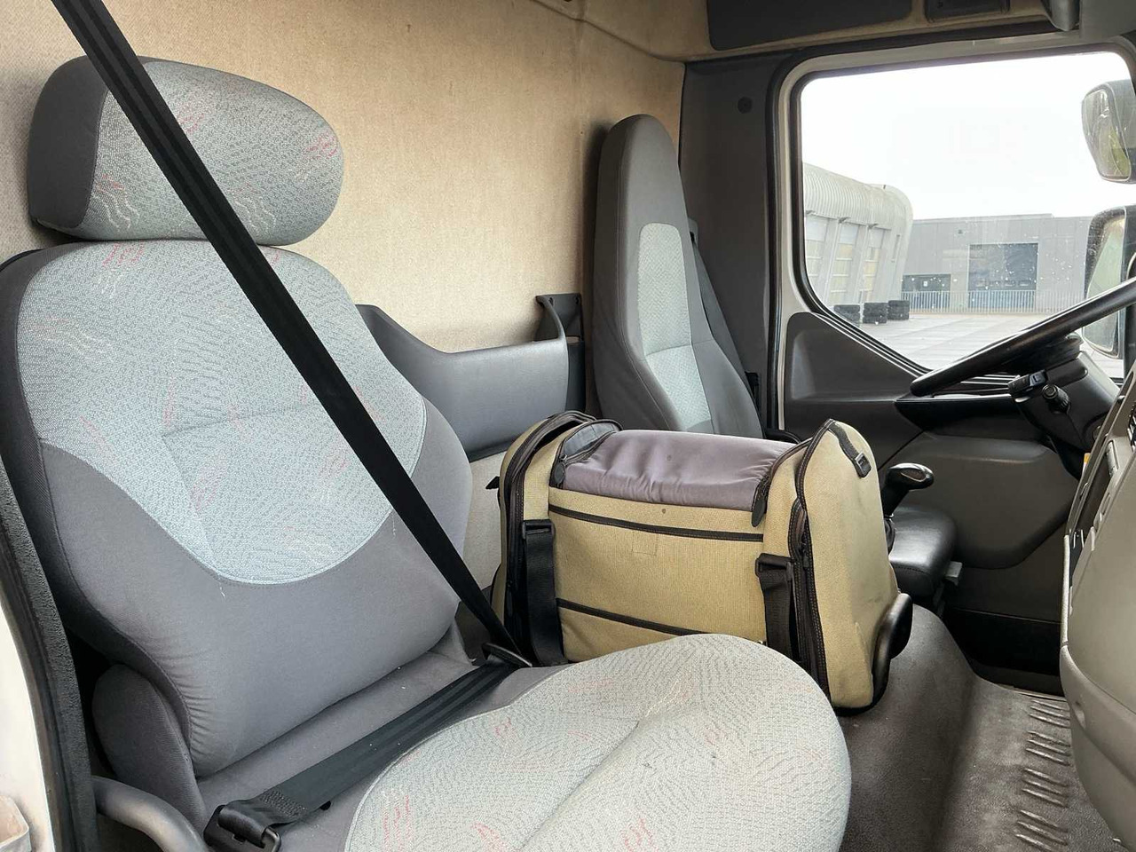 Camion 2006 RENAULT MIDLUM 220 DCI TRUCK: photos 39