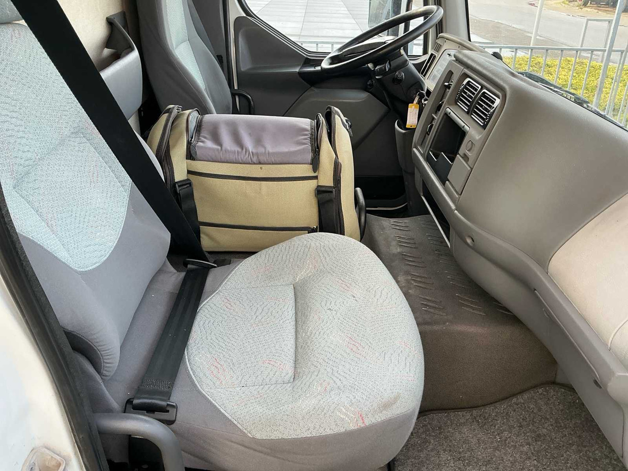 Camion 2006 RENAULT MIDLUM 220 DCI TRUCK: photos 38