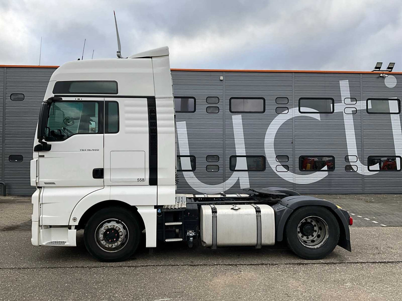 2018 MAN TGX 18.460 4X2 EURO6 TRUCK - Camion: photos 2 2018 MAN TGX 18.460 4X2 EURO6 TRUCK - Camion: photos 2