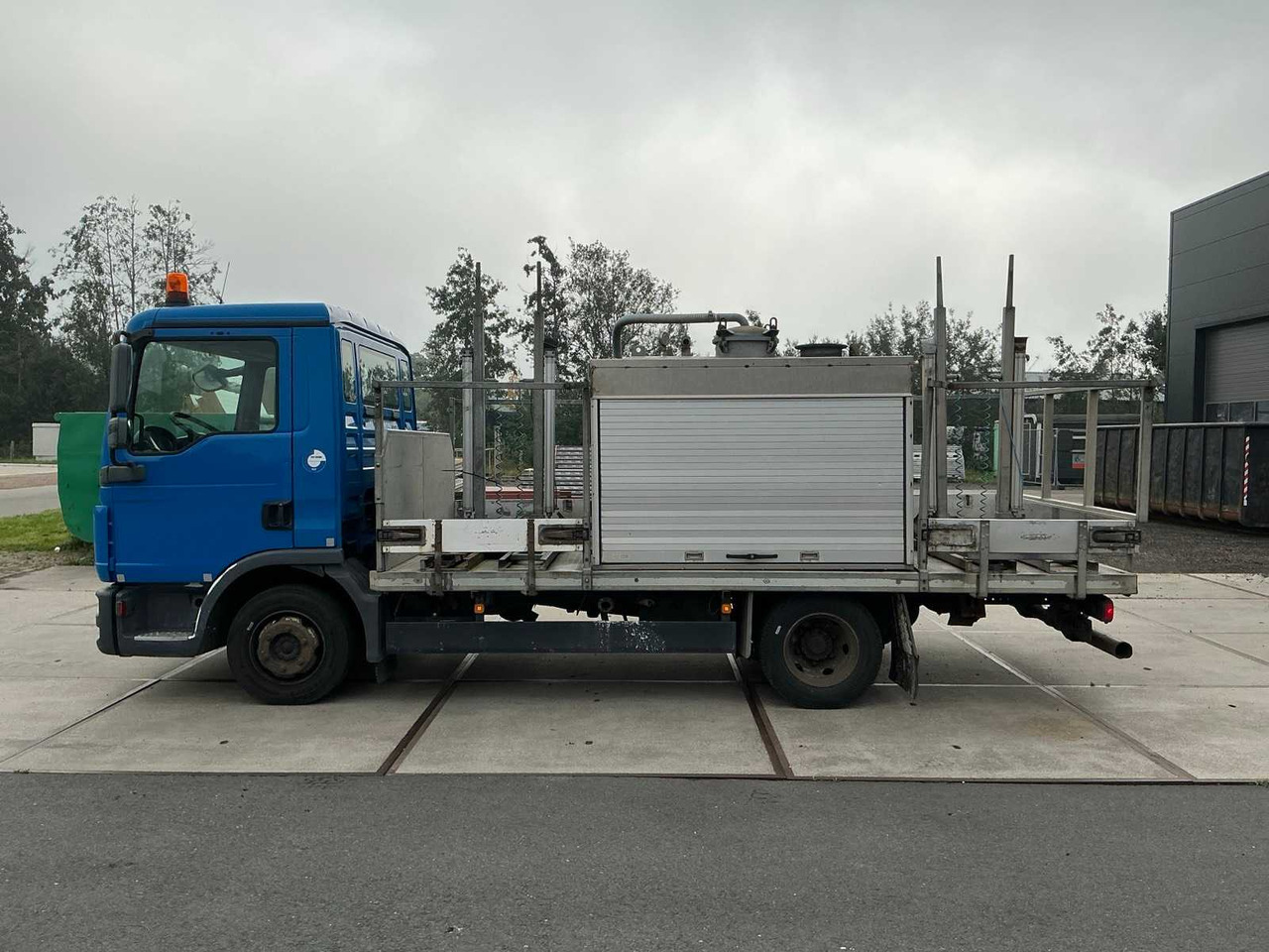 MAN TGL TRUCK WITH BODY - Camion: photos 5 MAN TGL TRUCK WITH BODY - Camion: photos 5