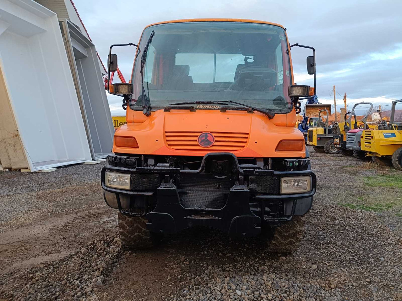 UNIMOG - U 400 - TRUCK - 2001 - Camion: photos 3 UNIMOG - U 400 - TRUCK - 2001 - Camion: photos 3