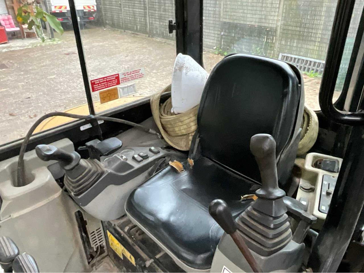 Mini pelle Caterpillar 303C CR: photos 23