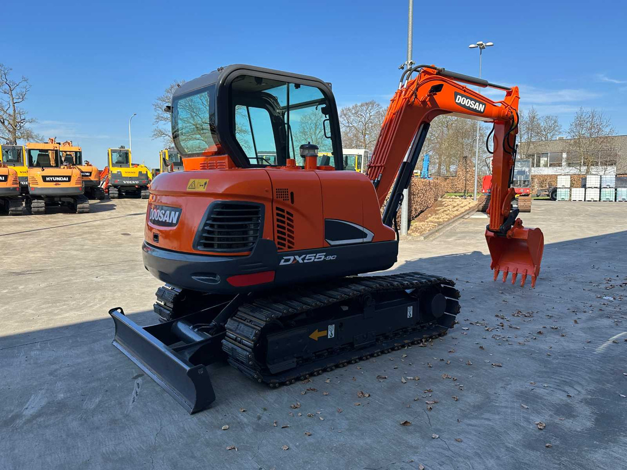 Doosan DX55-9C - Pelle sur chenille: photos 4 Doosan DX55-9C - Pelle sur chenille: photos 4