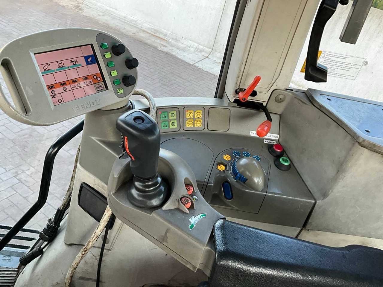 Tracteur agricole FENDT ALL-WHEEL DRIVE AGRICULTURAL TRACTOR (C): photos 16