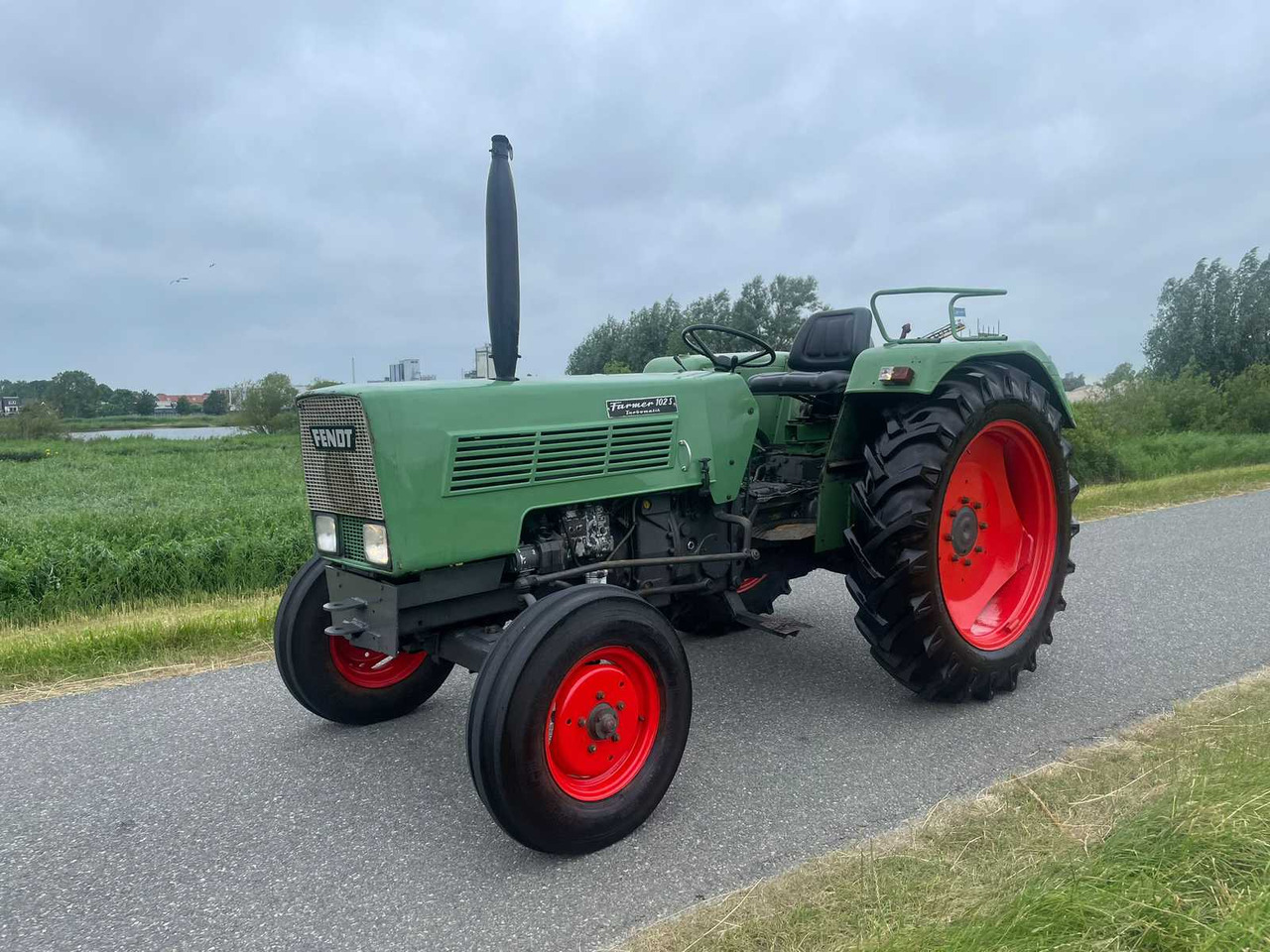 Fendt 102 S - Tracteur agricole: photos 3 Fendt 102 S - Tracteur agricole: photos 3
