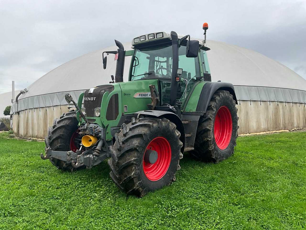 Fendt 415 vario - Tracteur agricole: photos 1 Fendt 415 vario - Tracteur agricole: photos 1