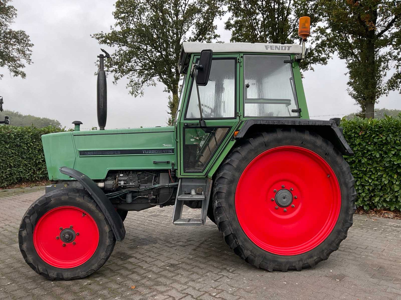 Fendt Farmer 306LS Turbomatik - Tracteur agricole: photos 2 Fendt Farmer 306LS Turbomatik - Tracteur agricole: photos 2
