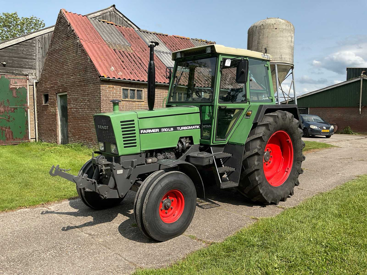 Fendt Farmer 310LS Turbomatik - Tracteur agricole: photos 1 Fendt Farmer 310LS Turbomatik - Tracteur agricole: photos 1
