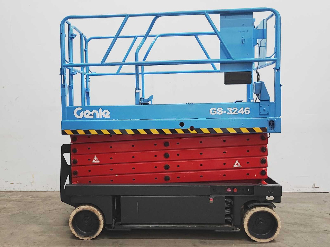 Genie GS-3246 - Nacelle: photos 1 Genie GS-3246 - Nacelle: photos 1
