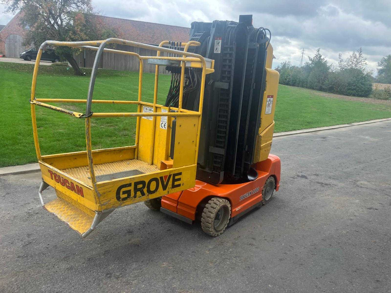 Grove Toucan 1100 C - Nacelle: photos 1 Grove Toucan 1100 C - Nacelle: photos 1