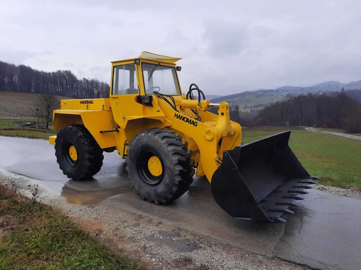 HANOMAG - 44C - LOADER - 1990 - Chargeuse sur pneus: photos 1 HANOMAG - 44C - LOADER - 1990 - Chargeuse sur pneus: photos 1