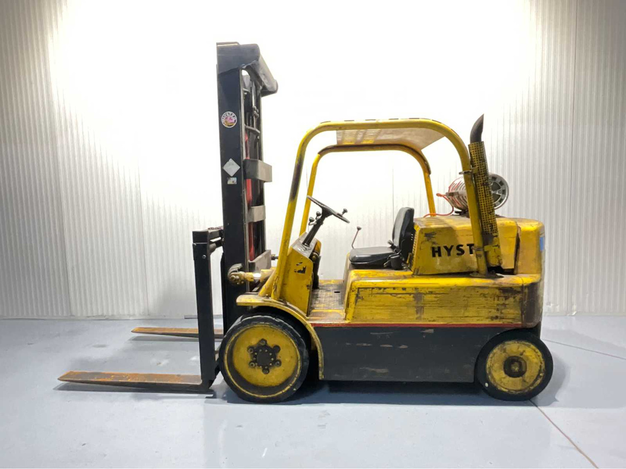 HYSTER - S125A - FORKLIFT TRUCK, 6T, LPG - Chariot élévateur: photos 2 HYSTER - S125A - FORKLIFT TRUCK, 6T, LPG - Chariot élévateur: photos 2