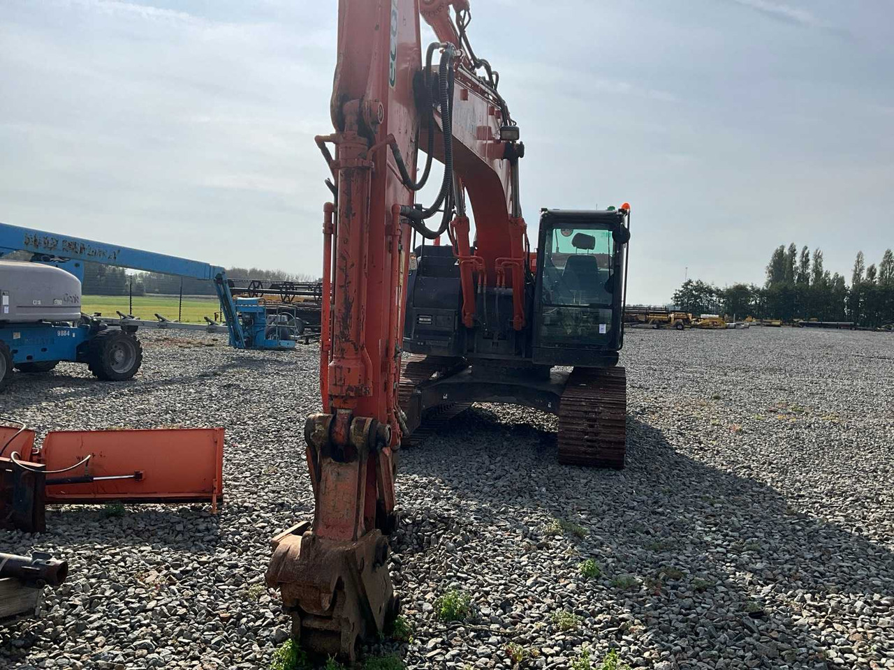 Hitachi Zaxis 225uslc - Pelle sur chenille: photos 3 Hitachi Zaxis 225uslc - Pelle sur chenille: photos 3