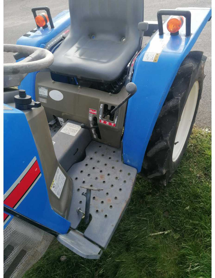 Iseki TM15F - Micro tracteur: photos 5 Iseki TM15F - Micro tracteur: photos 5