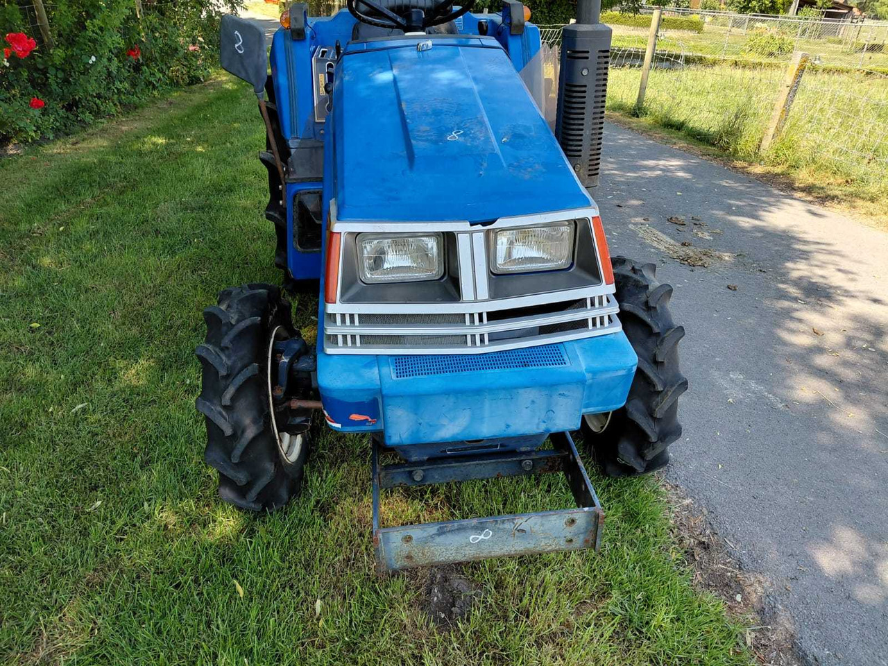 Iseki TU200 Landhope - Micro tracteur: photos 2 Iseki TU200 Landhope - Micro tracteur: photos 2