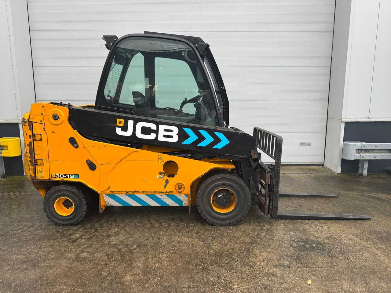 JCB - 2020 - TLT-30-E - FORK POSITIONER, SIDE-SHIFT - FORKLIFT - Chariot élévateur: photos 5 JCB - 2020 - TLT-30-E - FORK POSITIONER, SIDE-SHIFT - FORKLIFT - Chariot élévateur: photos 5