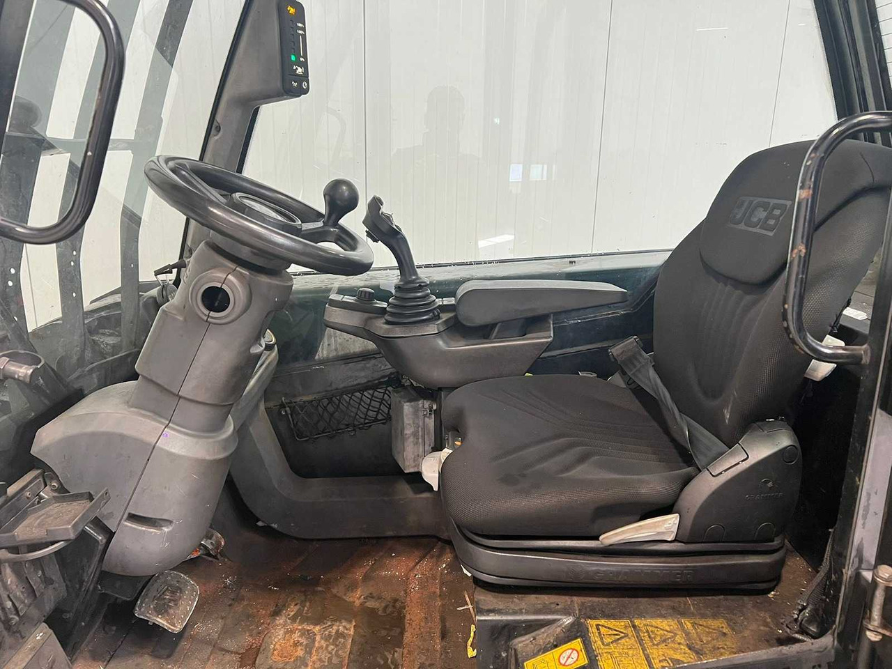 JCB - 2020 - TLT30-19E WITH FORK POSITIONER - FORKLIFT - SIDE-SHIFT - Chariot élévateur: photos 3 JCB - 2020 - TLT30-19E WITH FORK POSITIONER - FORKLIFT - SIDE-SHIFT - Chariot élévateur: photos 3