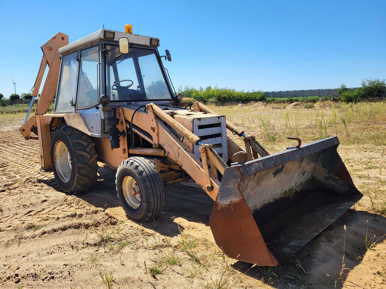 JCB 3CX293476 - Pelle sur pneus: photos 2 JCB 3CX293476 - Pelle sur pneus: photos 2