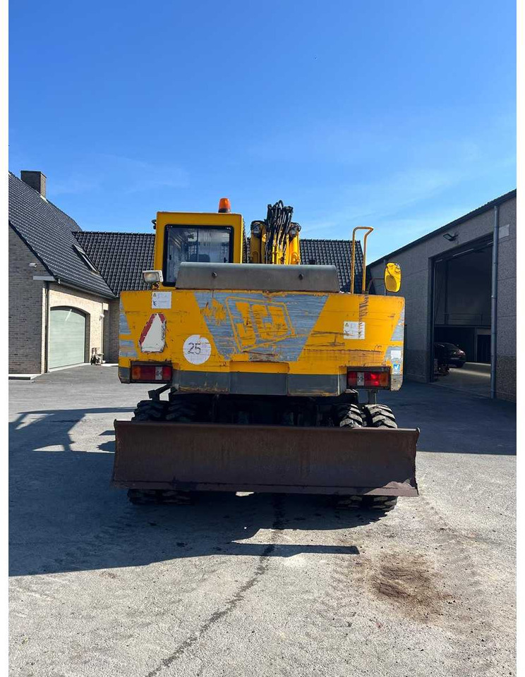 JCB JS 130W - Pelle sur pneus: photos 3 JCB JS 130W - Pelle sur pneus: photos 3