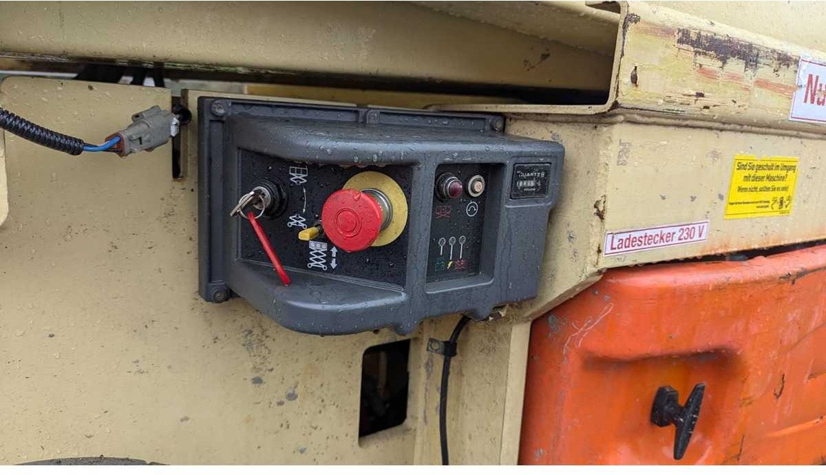 JLG 2630 ES - Nacelle: photos 3 JLG 2630 ES - Nacelle: photos 3