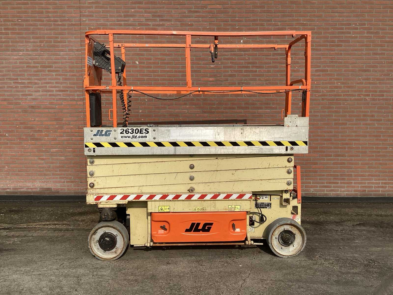 JLG 2630 ES - Nacelle: photos 2 JLG 2630 ES - Nacelle: photos 2