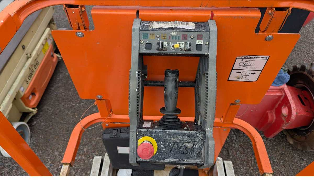 JLG 2630ES - Nacelle: photos 5 JLG 2630ES - Nacelle: photos 5