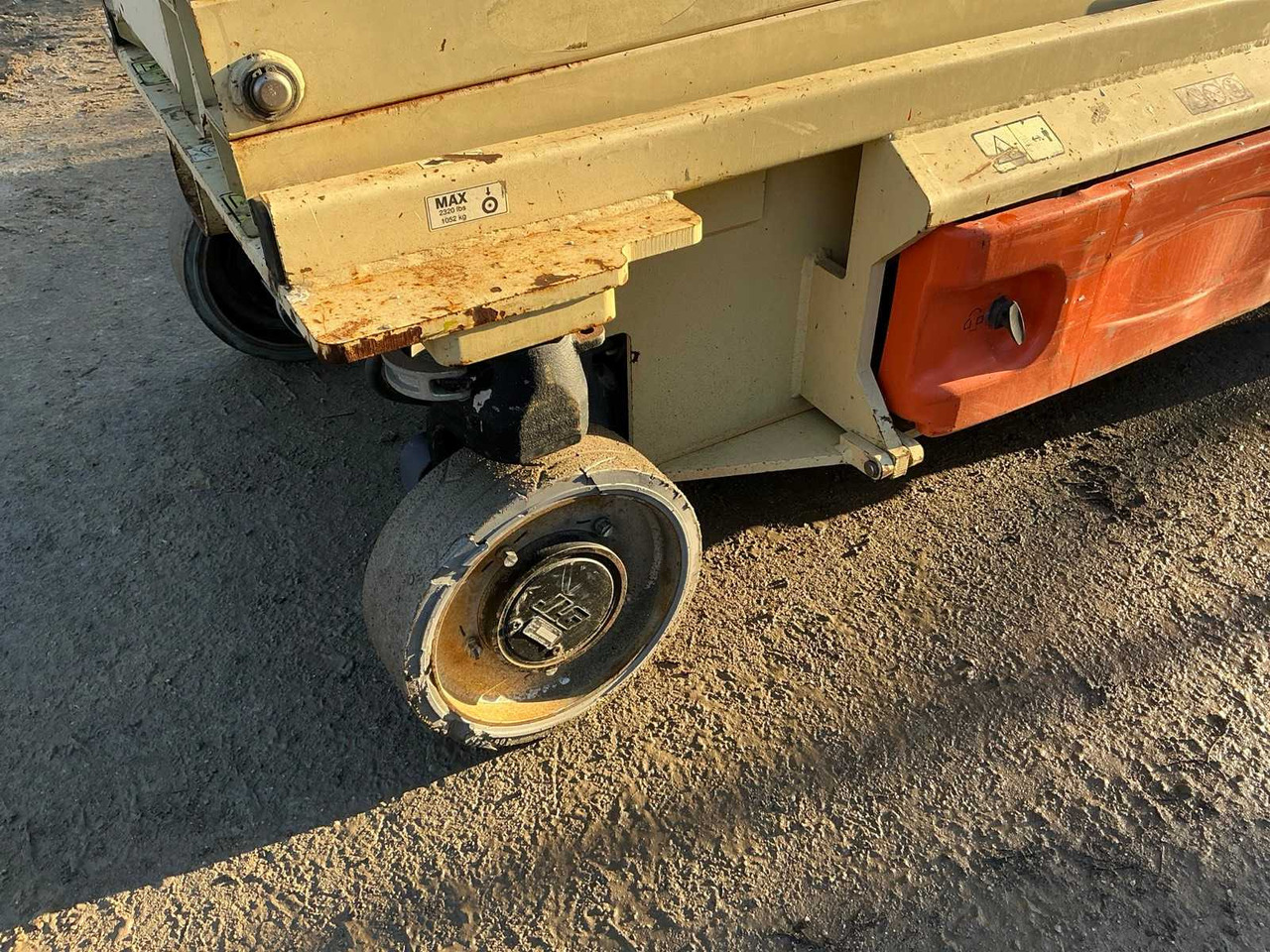 Nacelle JLG - 3246ES - AERIAL WORK PLATFORMS - 2011 (ESN11811014): photos 7 Nacelle JLG - 3246ES - AERIAL WORK PLATFORMS - 2011 (ESN11811014): photos 7