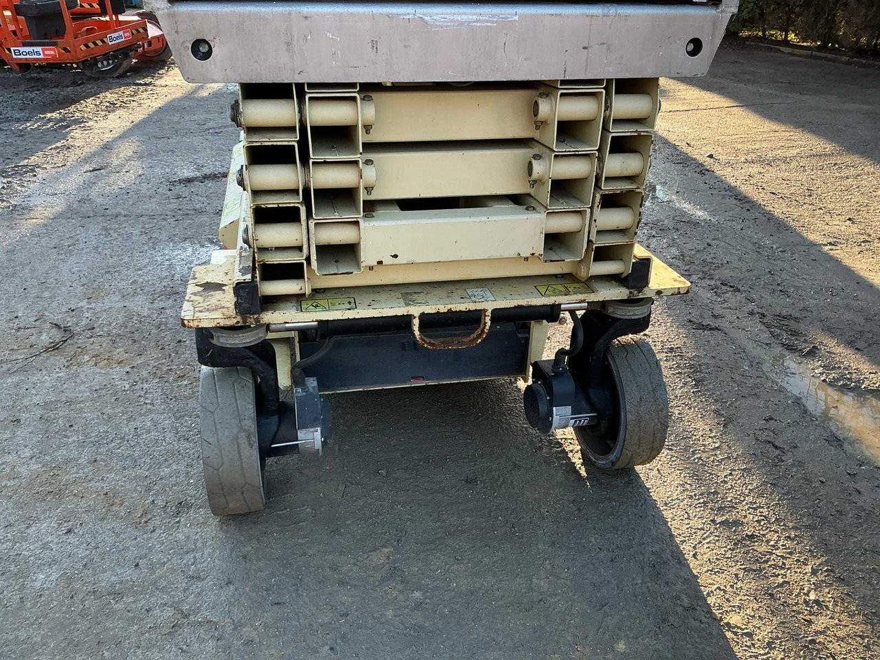 Nacelle JLG - 3246ES - AERIAL WORK PLATFORMS - 2011 (ESN11811014): photos 6 Nacelle JLG - 3246ES - AERIAL WORK PLATFORMS - 2011 (ESN11811014): photos 6